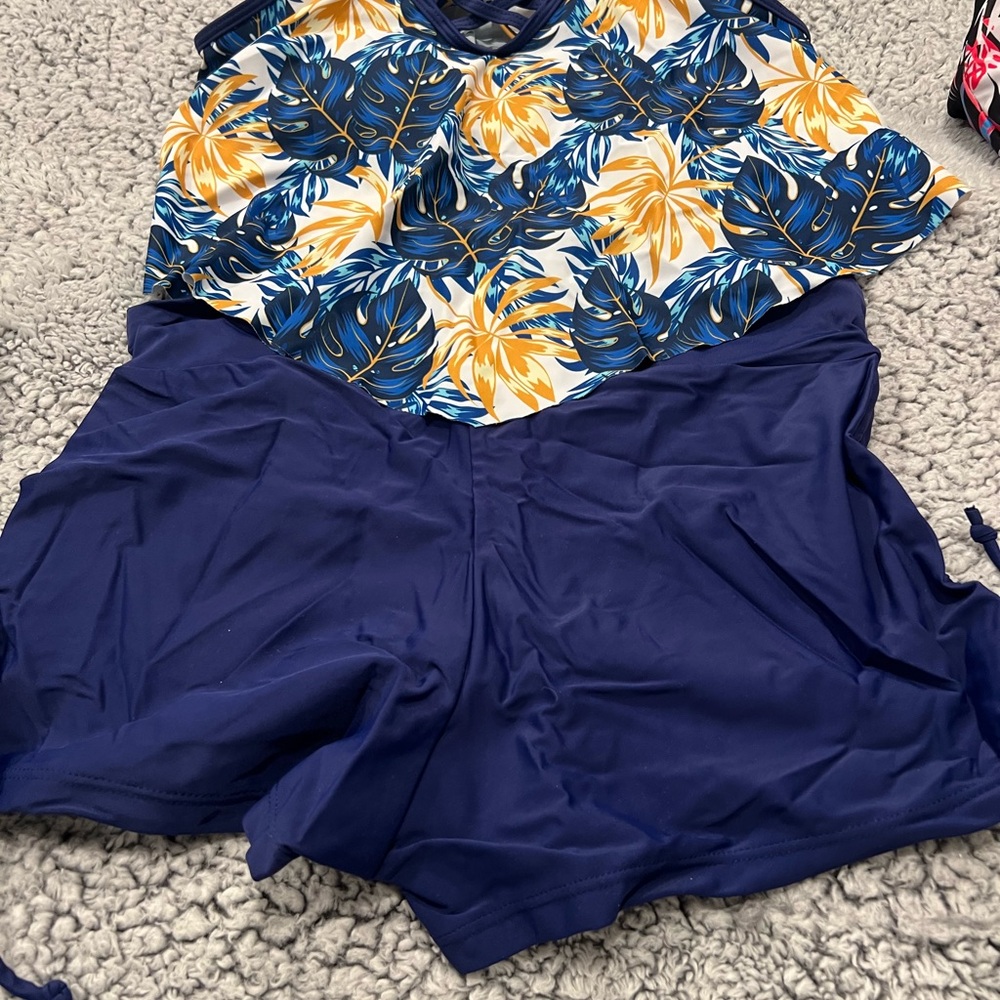 SHEIN Blue and Yellow Leaf Print Swim Set